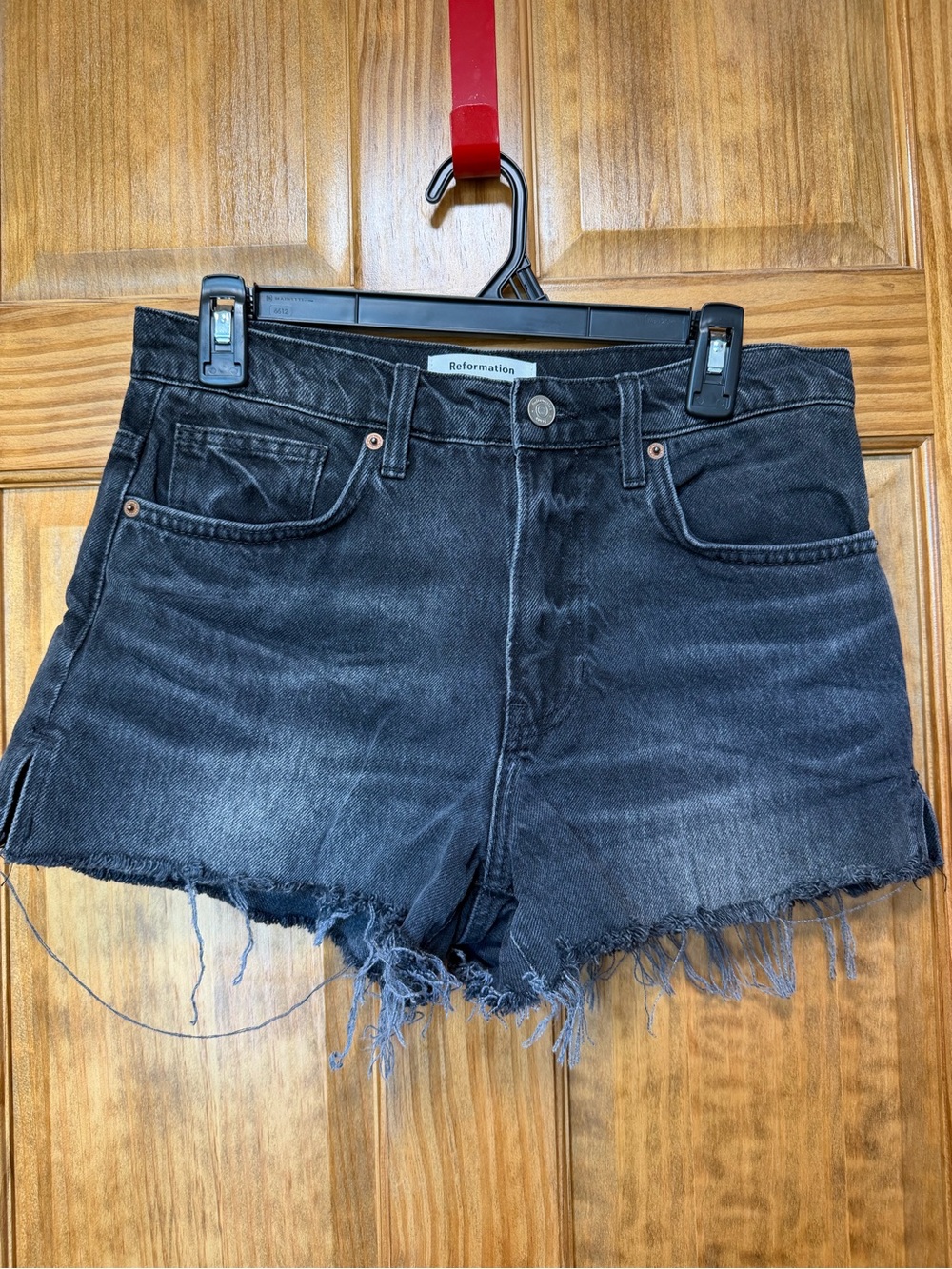 Reformation Dakota Mid Rise Relaxed Shorts- Size 26